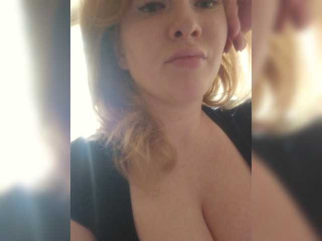 Lesia-1 live cam on BongaCams