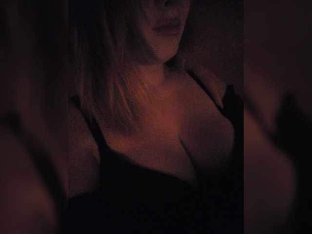 Lesia-1 live cam on BongaCams