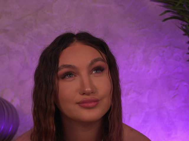 ValentinaMonroe live cam on BongaCams