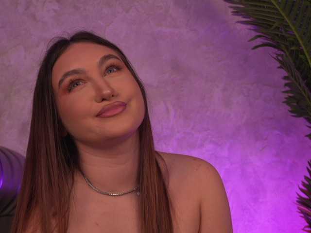 ValentinaMonroe live cam on BongaCams