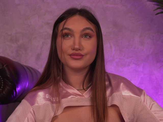 ValentinaMonroe live cam on BongaCams