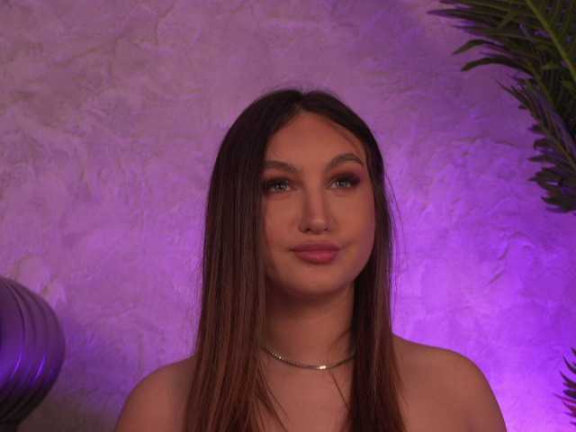 ValentinaMonroe live cam on BongaCams