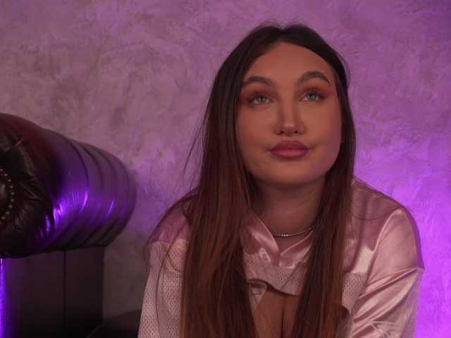 ValentinaMonroe live cam on BongaCams