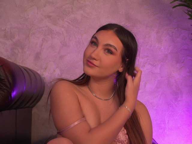 ValentinaMonroe live cam on BongaCams