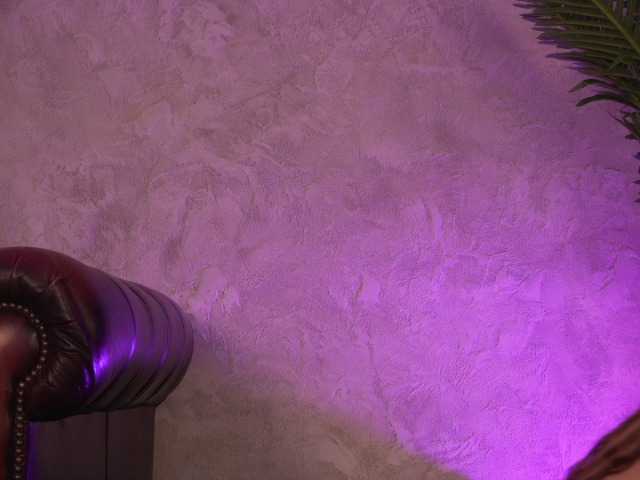 ValentinaMonroe live cam on BongaCams