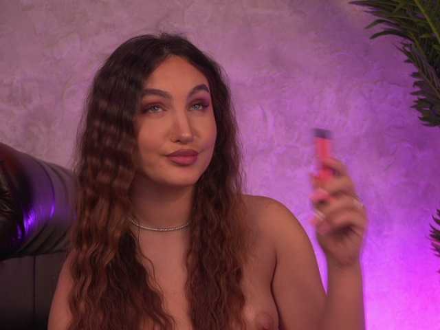 ValentinaMonroe live cam on BongaCams