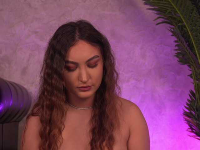 ValentinaMonroe live cam on BongaCams