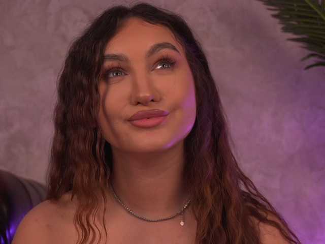 ValentinaMonroe live cam on BongaCams
