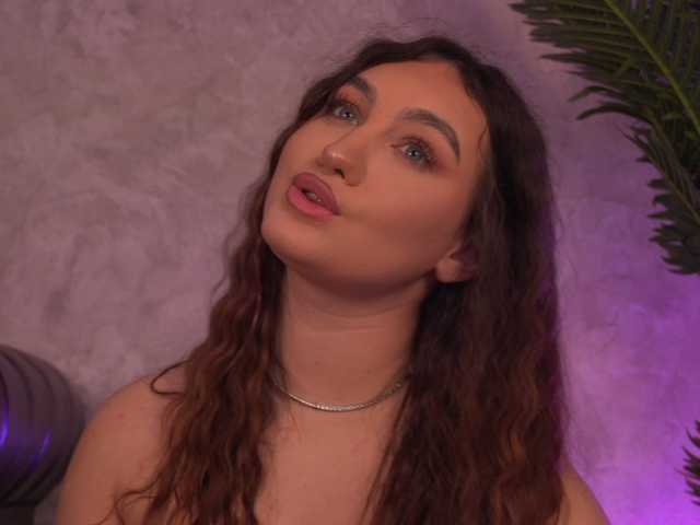 ValentinaMonroe live cam on BongaCams