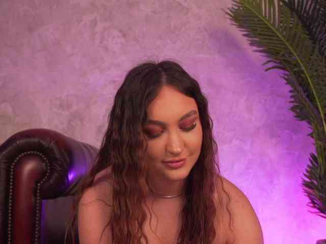 ValentinaMonroe webcam