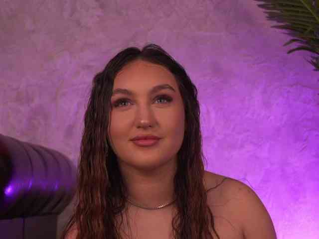 ValentinaMonroe webcam