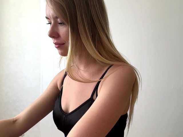 AnjaSalvant live cam on BongaCams