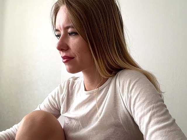 AnjaSalvant live cam on BongaCams