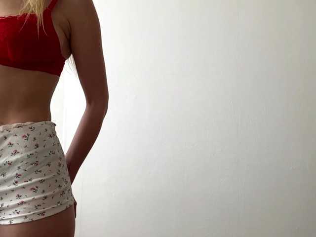 AnjaSalvant live cam on BongaCams