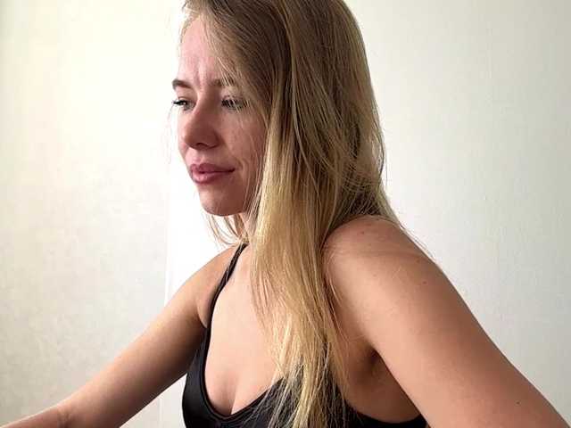 AnjaSalvant live cam on BongaCams