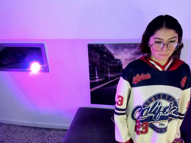 nickandmia online