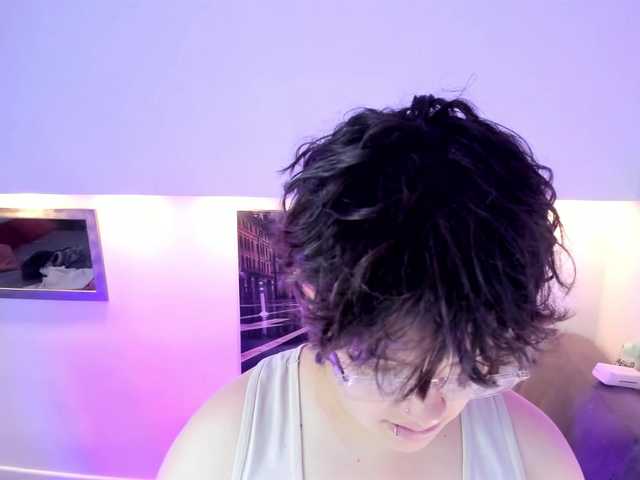 go to chat with NickAndMia