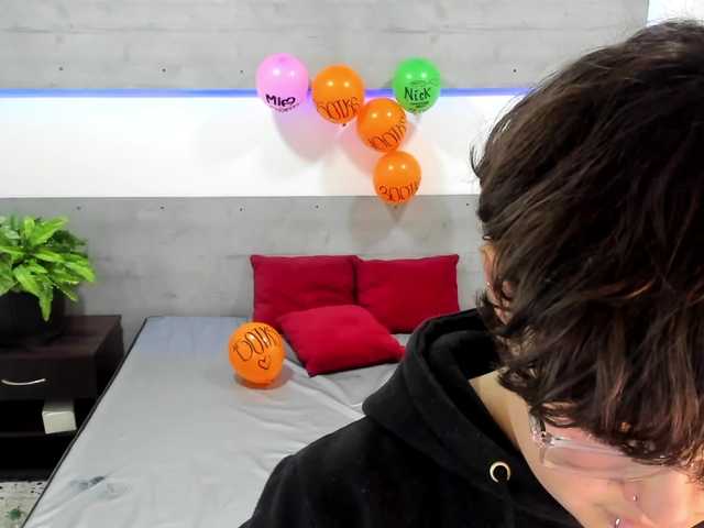 NickAndMia live cam on BongaCams
