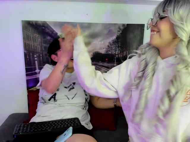 NickAndMia webcam