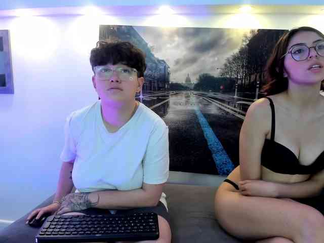 NickAndMia webcam