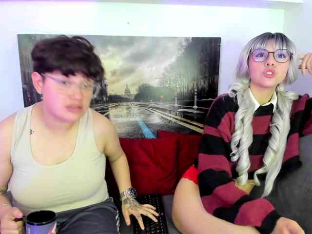NickAndMia webcam
