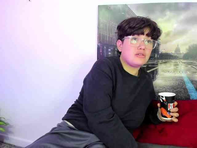 NickAndMia webcam