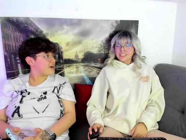NickAndMia webcam