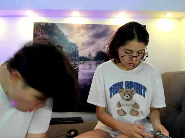 NickAndMia webcam