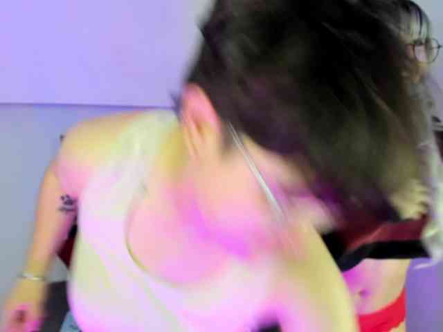 NickAndMia webcam