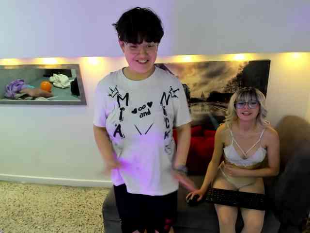 NickAndMia webcam