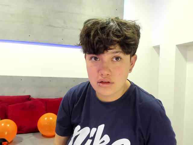 NickAndMia webcam