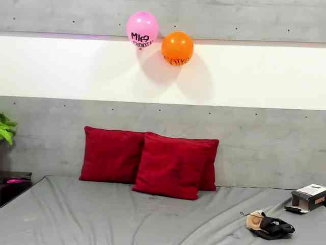 NickAndMia Sex Cam Show