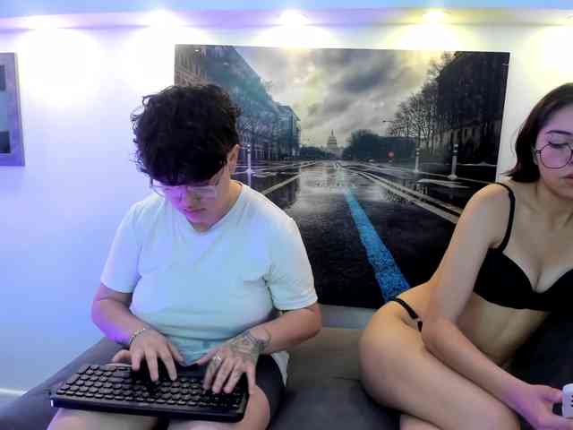 NickAndMia webcam