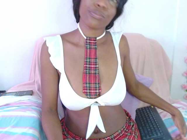 MariamLafer live cam on BongaCams
