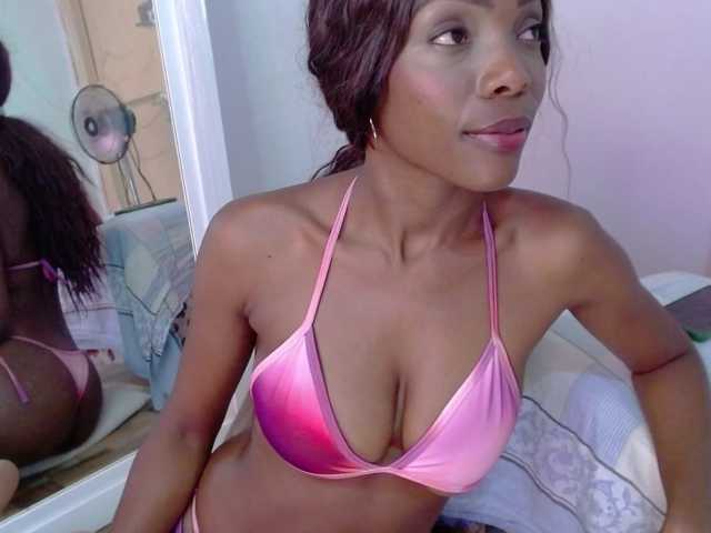 MariamLafer live cam on BongaCams