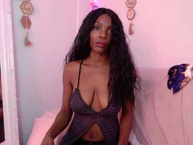 MariamLafer live cam on BongaCams