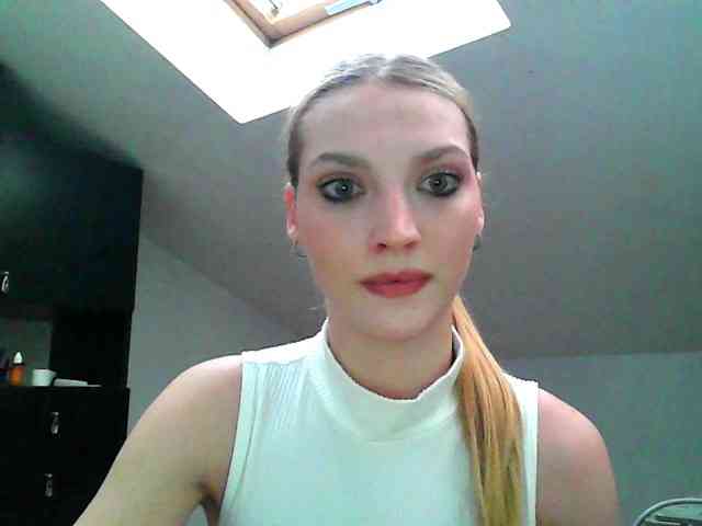 Kiss213773