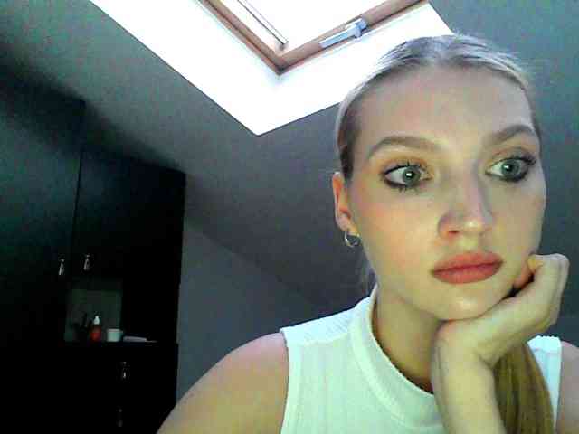 Kiss213773 webcam