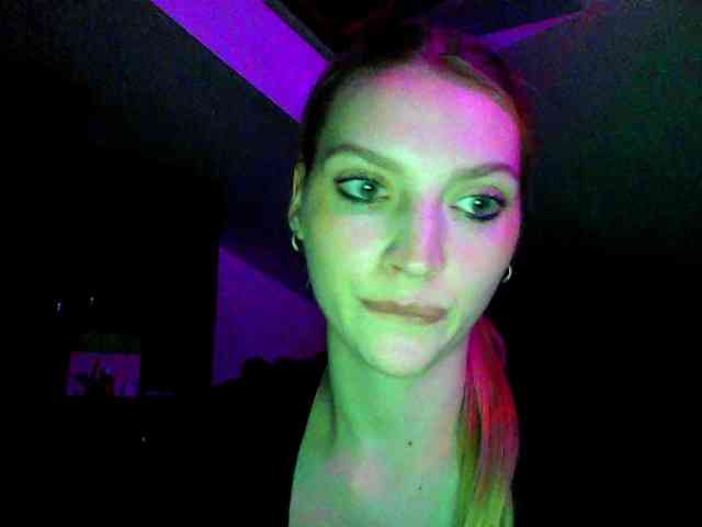 Kiss213773 webcam