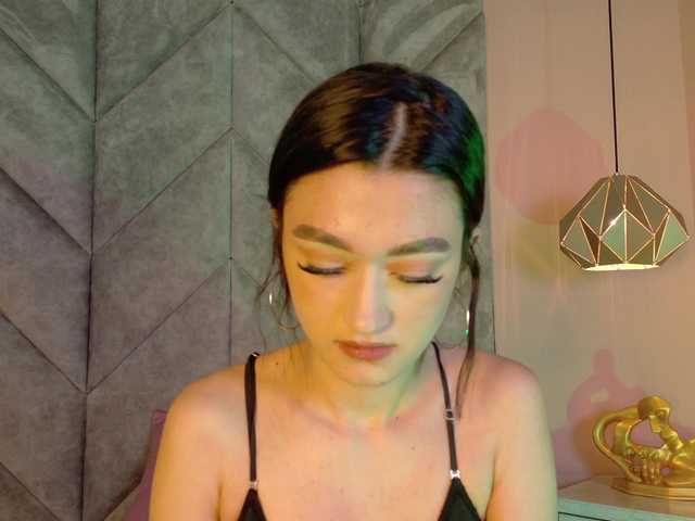 LeahSaenz live cam on BongaCams
