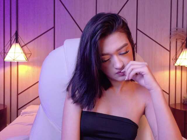 LeahSaenz live cam on BongaCams