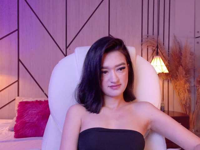 LeahSaenz live cam on BongaCams