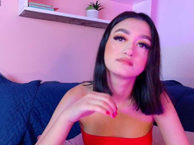 LeahSaenz live cam on BongaCams