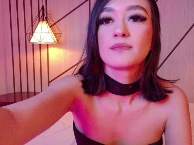 LeahSaenz live cam on BongaCams