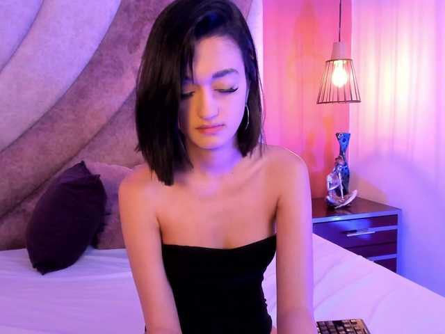 LeahSaenz live cam on BongaCams
