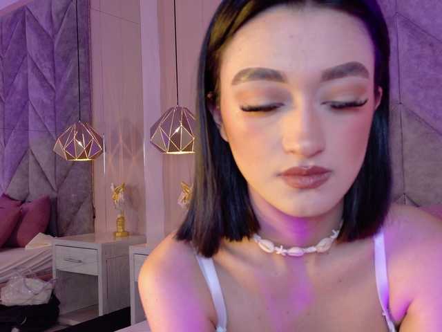 leahsaenz cam belle