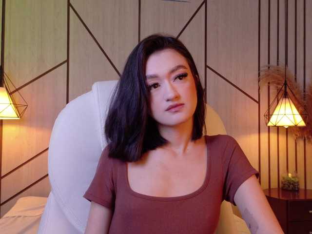 LeahSaenz live cam on BongaCams