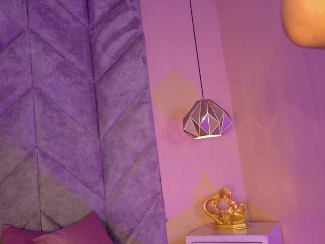 LeahSaenz live cam on BongaCams