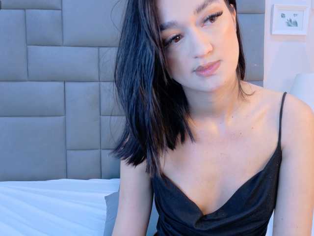 LeahSaenz live cam on BongaCams