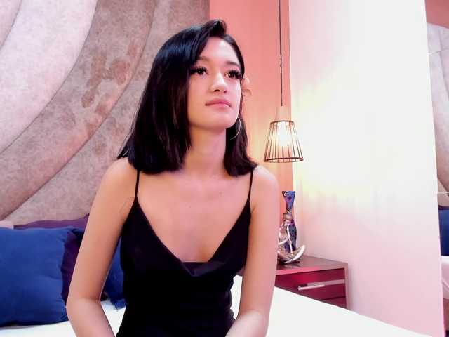 LeahSaenz live cam on BongaCams